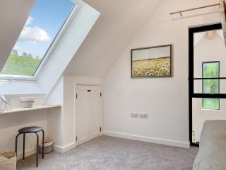 Dunley Barn - East Grimstead - 5