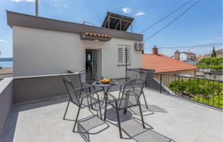 Beautiful Apartment In Crikvenica - Crikvenica - 1