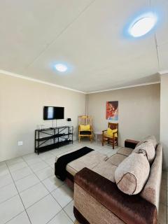 Ivanka's Self-Catering Flat - Kimberley - 4