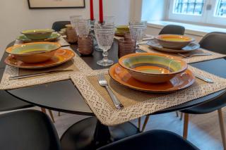 GuestHost - La Suite del Regio! Chic & Central Apartment - 6