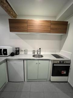 Charmant T2 avec Cour Privée au coeur du Panier- Vieux Port - 3