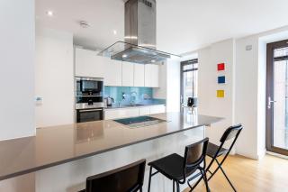 Serene Cityscape - 2BR Luxury Westminster Apartment - Londra - 1