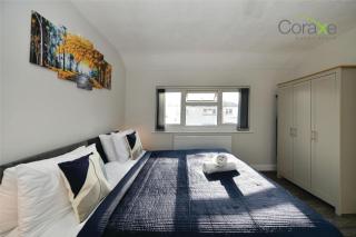 3 Bedroom Tranquil Heaven for Contractors and Families Choice by Coraxe Short Stays - 4