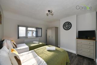 3 Bedroom Tranquil Heaven for Contractors and Families Choice by Coraxe Short Stays - 1