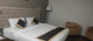 The Crown Hotel & Banquets - Muzaffarpur - 1