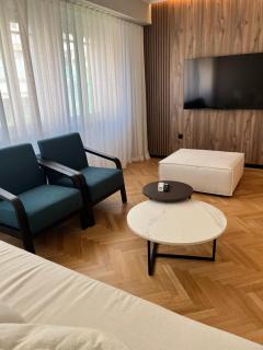 Central44 Luxury Apartment Ermou - 3