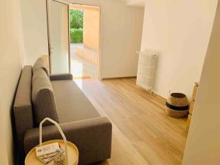 Appartement en rez de jardin d'une bastide proche centre d'Aix! - Le Tholonet - 1