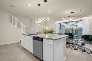 5 Bedrooms- 4,5 Bathrooms- Windsor Island 4234La - Davenport - 6