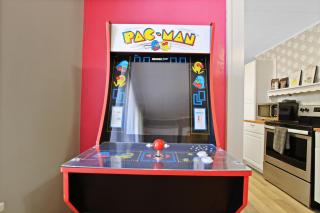 Bohemian Bungalow Pac-Man, walk downtown, pet friendly - 3