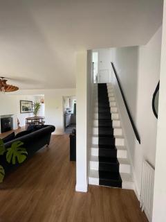 Beautiful 3 Double Bedroom Home-Cambridge Village Location - Brampton - 3