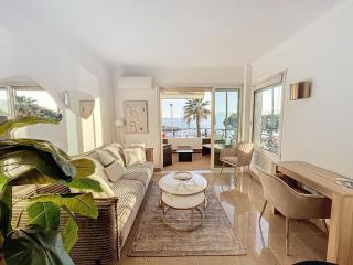 Two en-suite bedroom apartment on La Croisette - Sea view - Cannes - 2