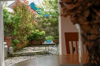 2 Bedroom Cottage with Spectacular Views of Snowdonia and Anglesey - 4