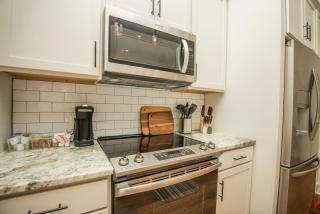 Cooper Corner: *OldCity*FreeParking*SelfCheckIn* - Knoxville - 1