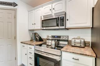 Spacious McGaheysville Home with Hot Tub and Sauna! - McGaheysville - 1