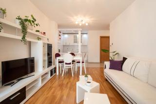 Purple - Cozy apartment in nice area - Novi Sad - 0