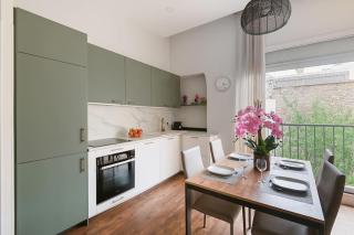 BRP Cannes Center, Four-Bedroom Deluxe Apartment - Cannes - 8
