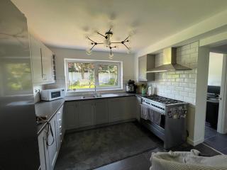 Beautiful 3 Double Bedroom Home-Cambridge Village Location - Brampton - 5