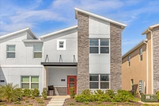 5 Bedrooms- 4 Bathrooms- Storey Lake 4375 Sl - Kissimmee - 0