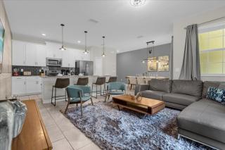 4 Bedrooms- 3 Bathrooms- Storey Lake 4820 Ls - Kissimmee - 9