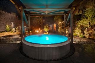Aphrodites Group - Luxury Hot Tub Suites in Central Lake District! - 0