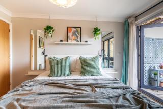 Bond Central - City Centre Oasis - Southampton - 7