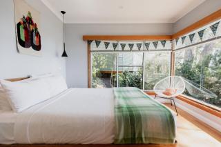 Hillside Retreat in Hobart - Sandy Bay - 8