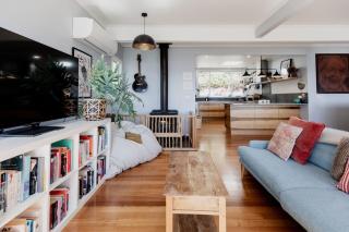 Hillside Retreat in Hobart - Sandy Bay - 0