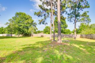 Crestview Family Home: Screened Porch & Games! - 5