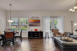 4 Bedrooms 3 Bathrooms Lucaya Village 13-108 - 5