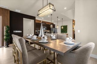 7 Bedrooms- 5,5 Baths- Windsor Island 3775 La - Davenport - 4