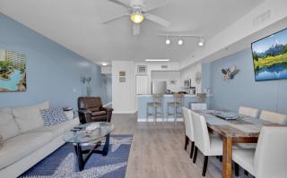 Stylish 1BD Beachfront Condo with Amenities Galore! by Dolce Vita Getaways! - Panama City Beach - 6