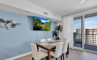 Stylish 1BD Beachfront Condo with Amenities Galore! by Dolce Vita Getaways! - 7