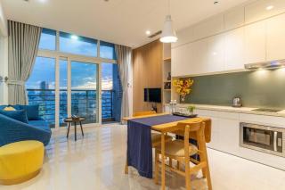 The Rixx Stylish in D1 at Ben Thanh with Netflix pool bathtub - 6