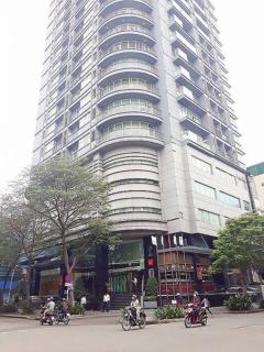 The Rixx Stylish in D1 at Ben Thanh with Netflix pool bathtub - Ho Chi Minh - 4
