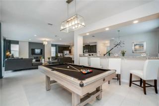 9 Bedrooms 65 Bathrooms Solara 1860 Sp - 1