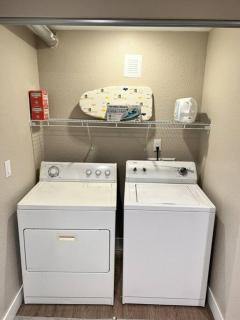 Modern 4 bed 2 bath between Denver & Boulder - 8