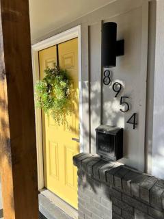 Modern 4 bed 2 bath between Denver & Boulder - 3