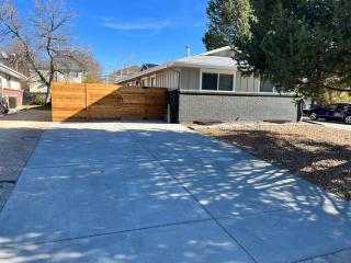 Modern 4 bed 2 bath between Denver & Boulder - 2