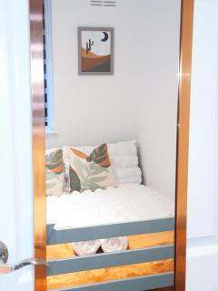 Deluxe Small Double Room - Travelling Professionals - 2