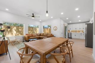 The Peaceful Puffin - New Modern 5 min to Town - 6