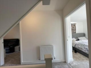 Home in Greenhithe - 5