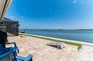 Waterfront 3/3 Home with Panoramic Bay Views - 2