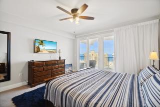 Luxury 3BD 3BA plus Bunks Beach Condo! Ocean Views! Free Beach Chairs & Umbrella Service! by Dolce Vita Getaways PCB - Panama City Beach - 3