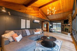 Blue Ridge Retreat at Linville Land Harbor - Newland - 3