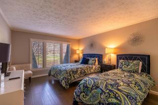 Lakeside Living at Hound Ears - Valle Crucis - 1