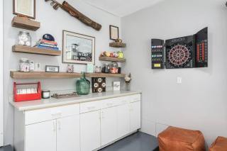 Lakefront Luxury with Private Beach, Sleeps 14 - 8