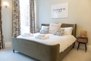 The Ballroom - Huge 2 Bed, Lichfield City Centre - Lichfield - 9