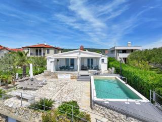 Holiday Home Pisačić - Bibinje - 1