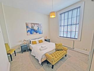 Canal Side 2 Bedroom Apartment - Leamington Spa - 0