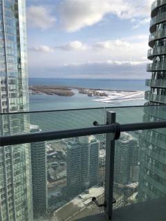 One bed plus Den Downtown Toronto - 3